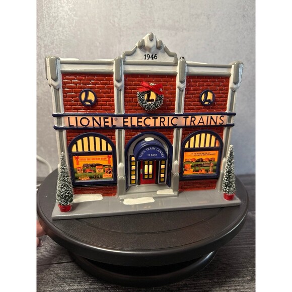 Dept 56 Lionel Electric Train Shop - Picture 2 of 8